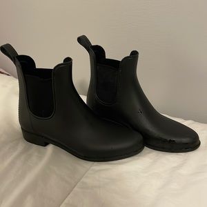 Sz 7. Storm by Cougar Chelsea style rain boots